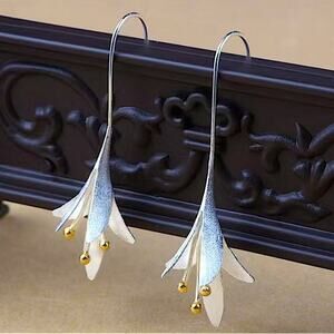 Sterling Silver Lily Flower Pollen Fish Hook Dangle Earrings